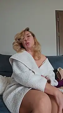 Snapshot of MariaRichi_ chatting on 03.27.26 MariaRichi online show from 03.27.26