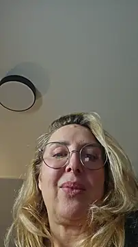 Snapshot of MariaRichi_ chatting on 03.28.26 MariaRichi online show from 03.28.26