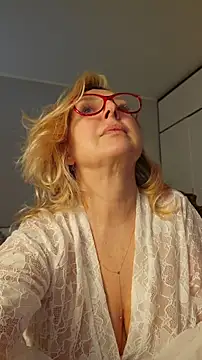 Snapshot of MariaRichi_ chatting on 05.12.26 MariaRichi online show from 05.12.26