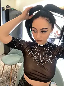 Gya Rue online show from 03.14.25