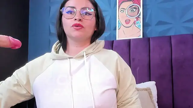 NicoleJonss online show from 05.15.26