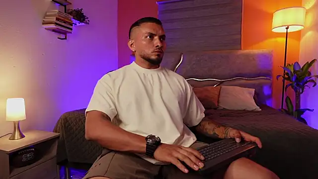 maximusclark1 online show from 06.13.26