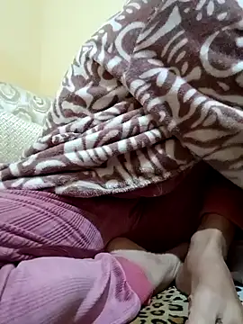 Snapshot of yasima-39 chatting on 12.30.24 yasima-39 online show from 12.30.24