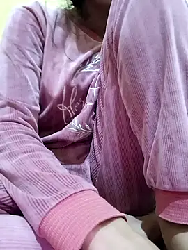 Snapshot of yasima-39 chatting on 01.11.25 yasima-39 online show from 01.11.25