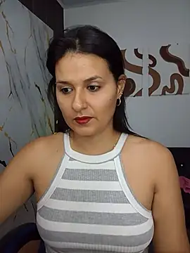 Snapshot of elena_jonees chatting on 05.15.26 elena jonees online show from 05.15.26