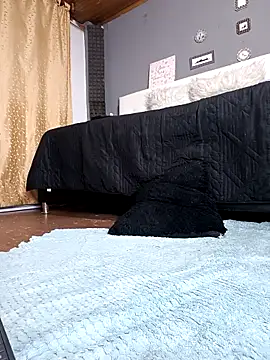 AnnieScott  online show from 03.15.25