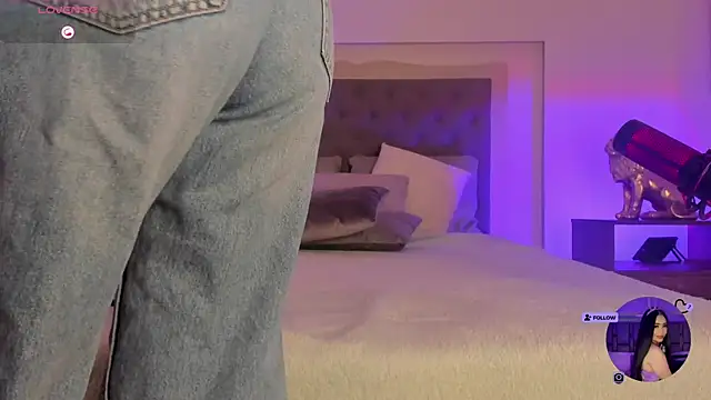 Katte Hood11 online show from 01.22.25