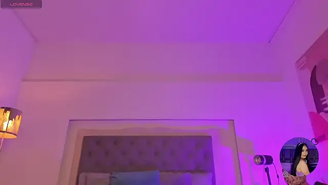 Katte Hood11 online show from 02.15.25