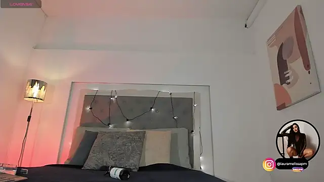 Katte Hood11 online show from 09.29.25