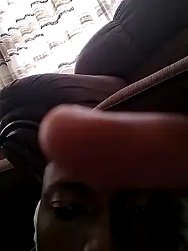 Snapshot of zipeqengeshe21 chatting on 12.25.24 zipeqengeshe21 online show from 12.25.24