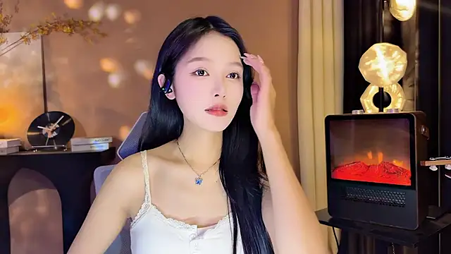 xiaodaibabyy online show from 12.09.24