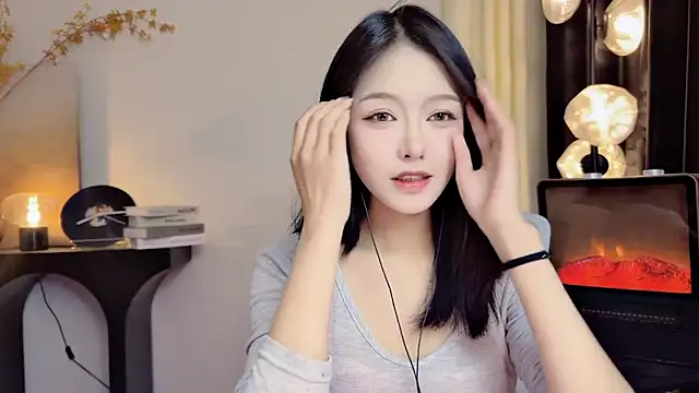 xiaodaibabyy online show from 02.16.25