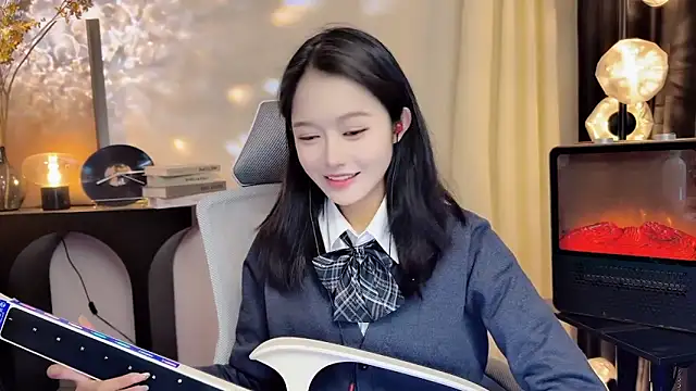 xiaodaibabyy online show from 02.19.25