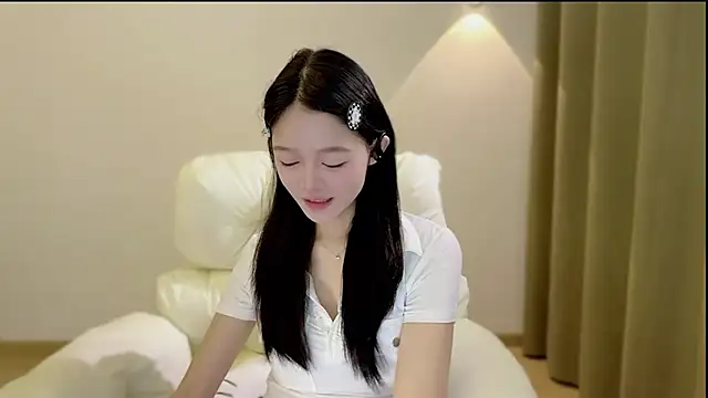 xiaodaibabyy online show from 10.30.25