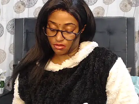 Snapshot of 922Ocean chatting on 12.21.25 922Ocean online show from 12.21.25