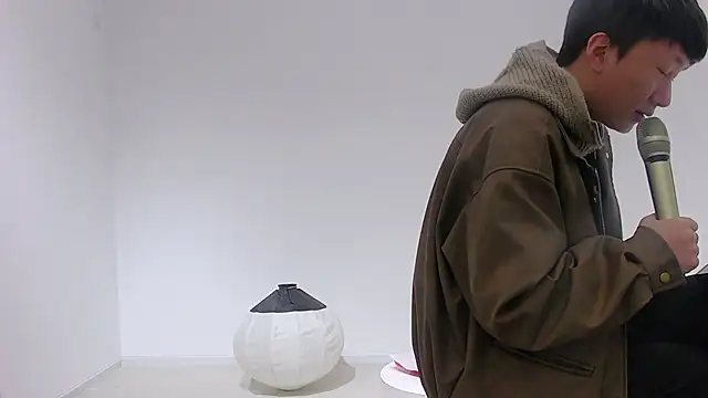 D18666 online show from 03.10.25