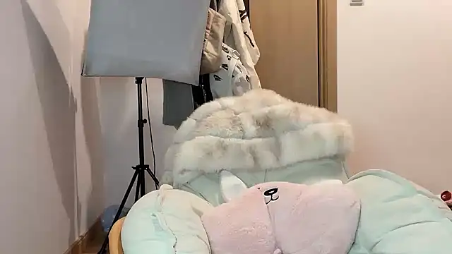 Lili-2 online show from 01.17.25