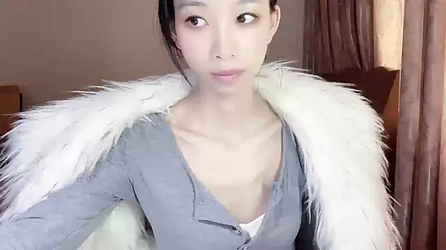 Lili-2 online show from 02.27.25