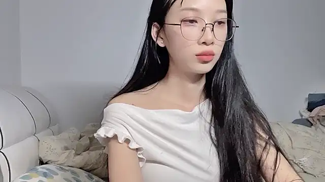 Snapshot of Lili-2 chatting on 07.08.26 Lili-2 online show from 07.08.26