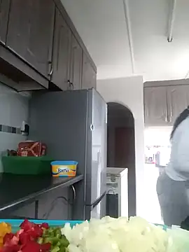 Feathergal69  online show from 09.12.25