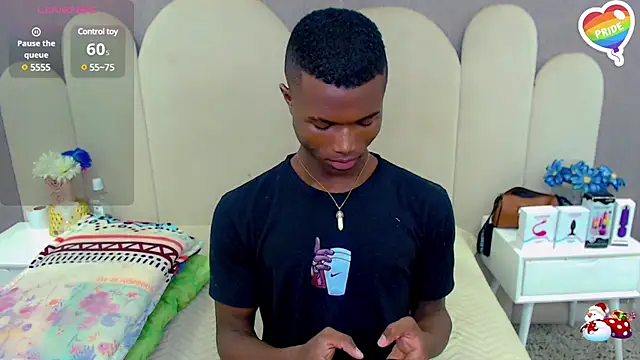 Snapshot of joel_blackcock chatting on 03.19.25 joel blackcock online show from 03.19.25