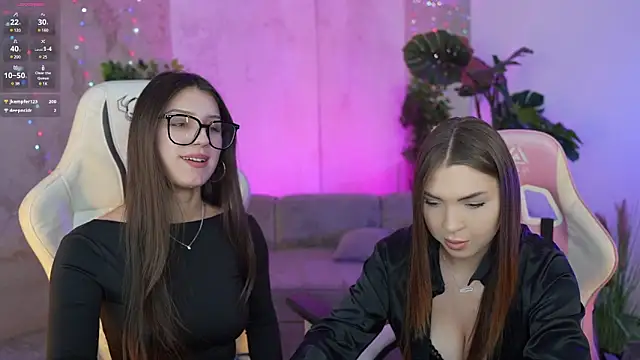 Julia  Star  online show from 03.21.25