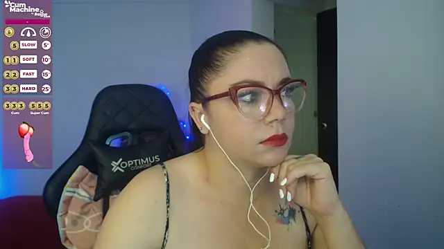 Snapshot of Madame_Shein_ chatting on 12.04.24 Madame Shein  online show from 12.04.24