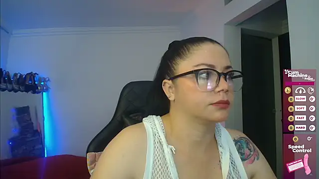 Snapshot of Madame_Shein_ chatting on 12.11.24 Madame Shein  online show from 12.11.24