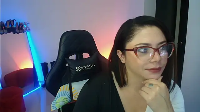 Snapshot of Madame_Shein_ chatting on 02.05.25 Madame Shein  online show from 02.05.25