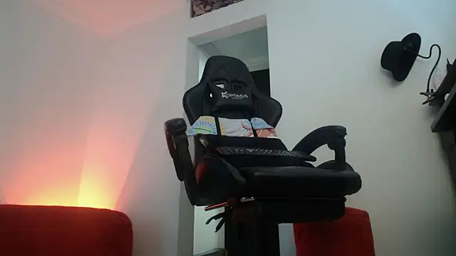 Snapshot of Madame_Shein_ chatting on 02.28.25 Madame Shein  online show from 02.28.25