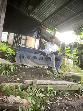 Jestebanano online show from 04.20.26