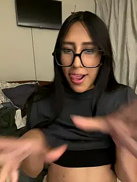 AleFantasy0001 online show from 11.20.25