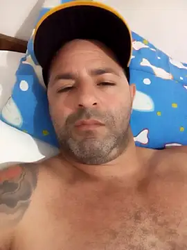 Snapshot of Marciogrei chatting on 03.15.25 Marciogrei online show from 03.15.25