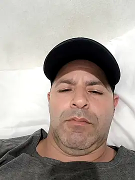 Snapshot of Marciogrei chatting on 10.21.25 Marciogrei online show from 10.21.25