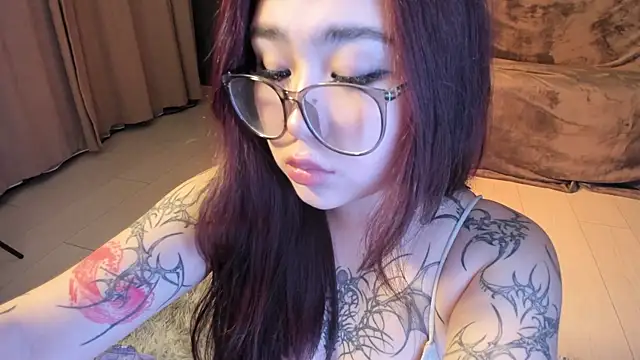 Snapshot of Yuriko_May chatting on 01.24.25 Yuriko May online show from 01.24.25
