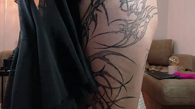 Yuriko May online show from 03.24.26