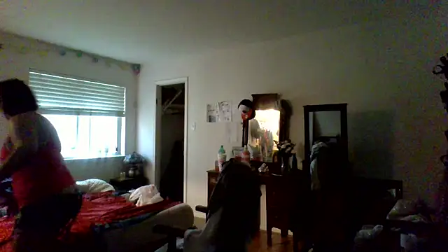 Snapshot of sophiarica chatting on 05.20.26 sophiarica online show from 05.20.26