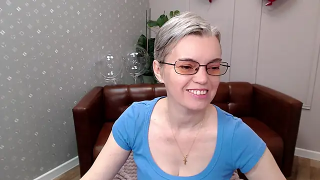 Snapshot of Cutie_Erikaa1 chatting on 02.13.26 Cutie Erikaa1 online show from 02.13.26