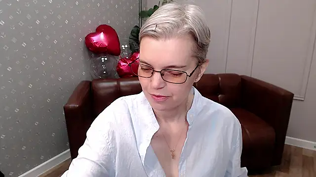 Snapshot of Cutie_Erikaa1 chatting on 02.19.26 Cutie Erikaa1 online show from 02.19.26