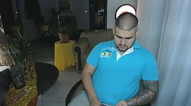 pitbullveryhot online show from 02.12.25