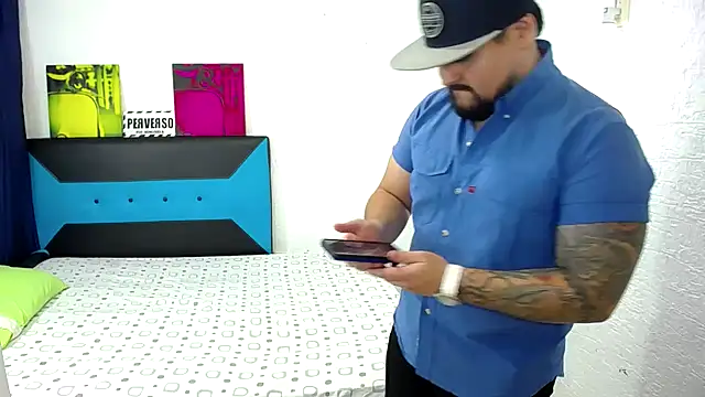 pitbullveryhot online show from 10.04.25