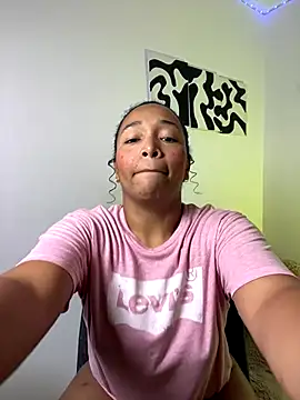 Snapshot of _africax chatting on 10.24.25  africax online show from 10.24.25