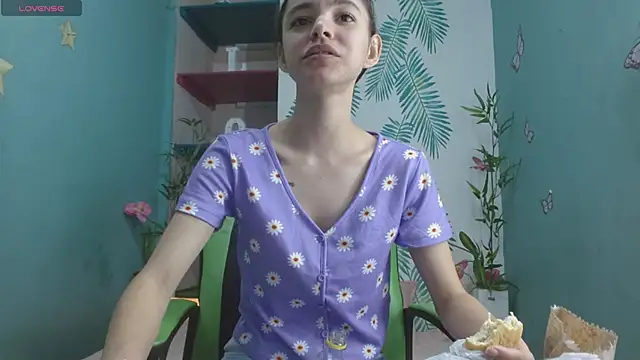 Mia-kalinfa online show from 12.14.24