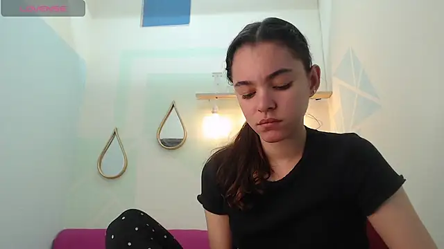 Mia-kalinfa online show from 02.04.25