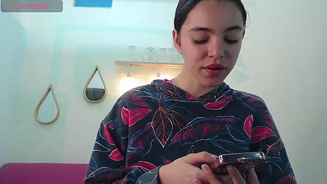 Mia-kalinfa online show from 02.19.25