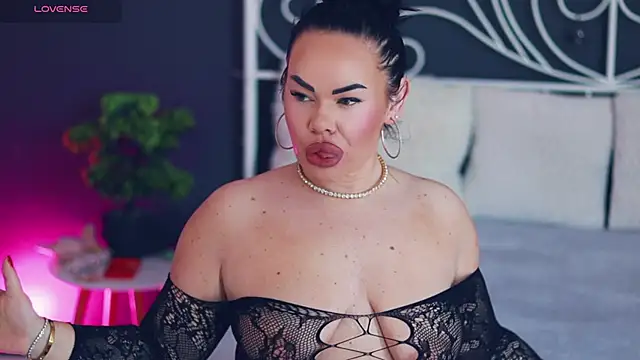 MissLilaa online show from 02.28.26