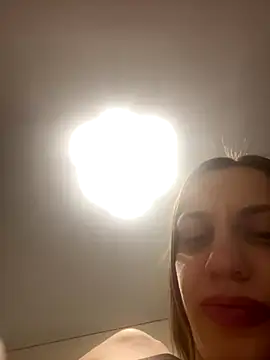 Snapshot of Janet_Welder chatting on 11.02.25 Janet Welder online show from 11.02.25