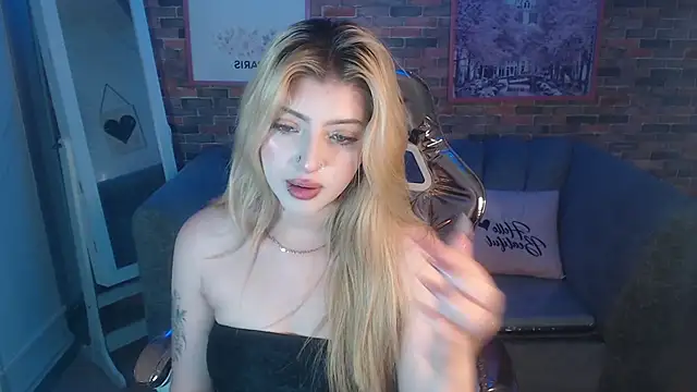 Kitty fox b online show from 01.08.25