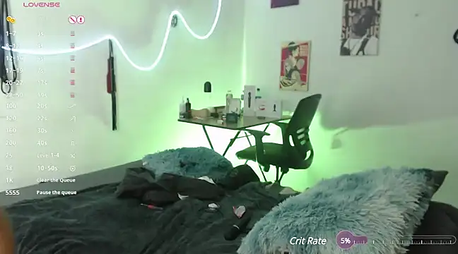 Snapshot of katianzayn chatting on 12.19.24 katianzayn online show from 12.19.24