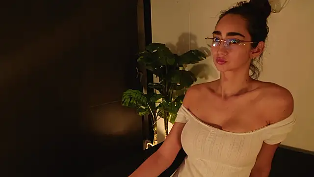 Scarlett grand online show from 02.11.26